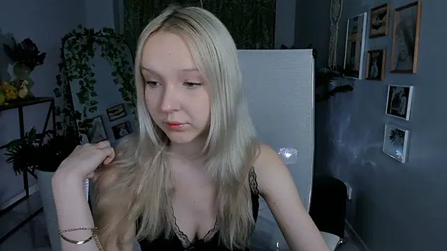 MaoqiBeverly online show from 04-08-26, 08:05