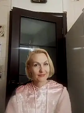 Snapshot of MichelleSolis chatting on 02-03-26, 07:52 MichelleSolis online show from 02-03-26, 07:52