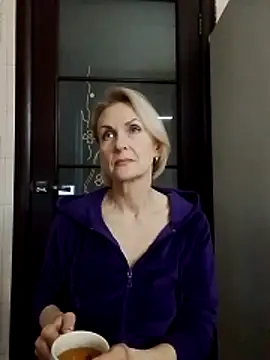 MichelleSolis online show from 04-17-26, 04:10