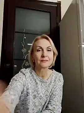 Snapshot of MichelleSolis chatting on 02-24-26, 07:59 MichelleSolis online show from 02-24-26, 07:59