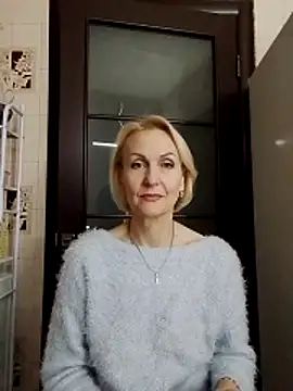 Snapshot of MichelleSolis chatting on 02-14-26, 07:36 MichelleSolis online show from 02-14-26, 07:36