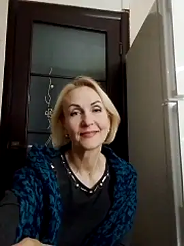 Snapshot of MichelleSolis chatting on 02-22-26, 06:53 MichelleSolis online show from 02-22-26, 06:53