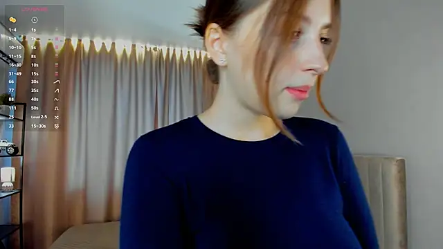 Snapshot of LeanneDinkle chatting on 02-11-26, 04:56 LeanneDinkle online show from 02-11-26, 04:56