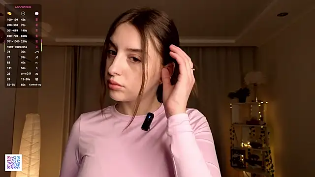 LeanneDinkle online show from 04-03-26, 04:08