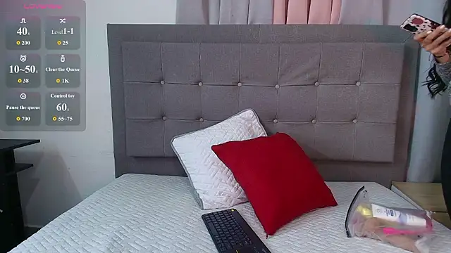 Karla 94 online show from 02-25-26, 03:18