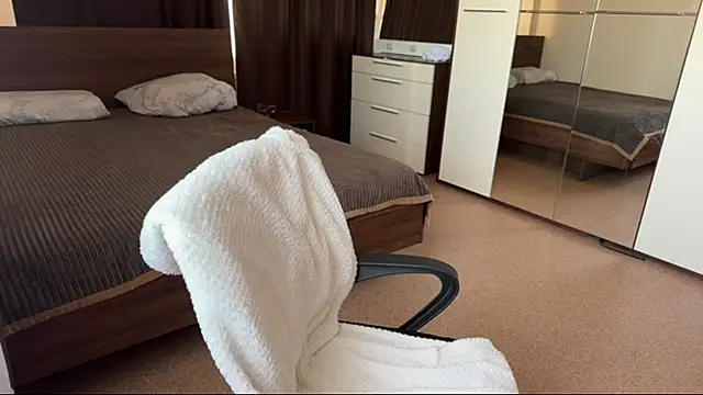 TinaScarlet online show from 04-10-26, 07:15