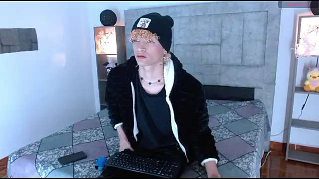 lucke collins22 online show from 02-05-26, 06:20