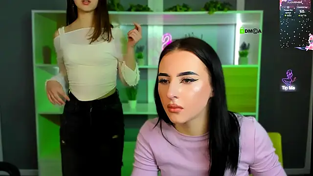 arianaa cat online show from 04-10-26, 06:48