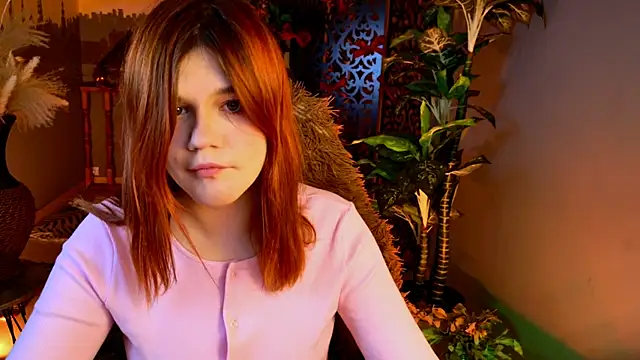 Snapshot of EllieFoxy chatting on 02-21-26, 09:39 EllieFoxy online show from 02-21-26, 09:39