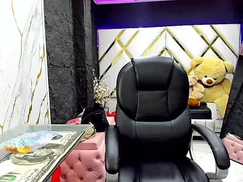  EmilySquirt online show from 02-21-26, 01:13