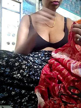 Snapshot of mistii07 chatting on 06-21-26, 10:21 mistii07 online show from 06-21-26, 10:21