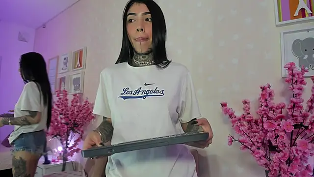 Ashley Blum  online show from 02-19-26, 11:40