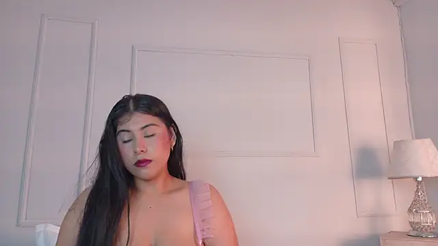 VioletBloomm online show from 04-12-26, 01:36