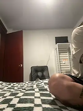 Snapshot of joeandlove chatting on 02-12-26, 02:55 joeandlove online show from 02-12-26, 02:55