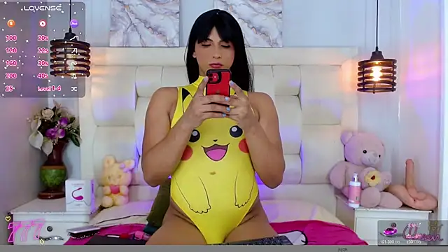 Snapshot of Sophia_Valentina chatting on 06-12-26, 08:28 Sophia Valentina online show from 06-12-26, 08:28