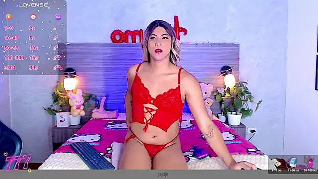 Snapshot of Sophia_Valentina chatting on 05-17-26, 05:18 Sophia Valentina online show from 05-17-26, 05:18
