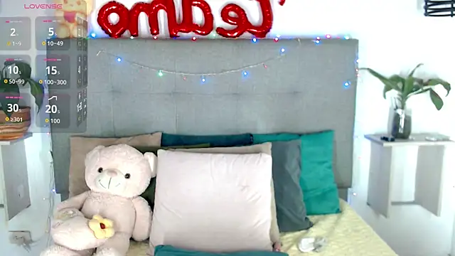 Snapshot of Sophia_Valentina chatting on 04-19-26, 04:30 Sophia Valentina online show from 04-19-26, 04:30