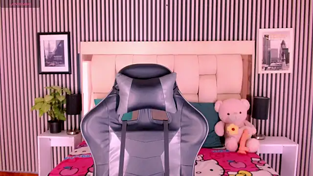 Sophia Valentina online show from 02-07-26, 12:57