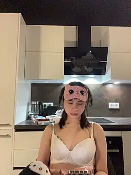 Just-Lilly online show from 03-26-26, 05:39