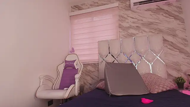 Snapshot of ivanna_vg chatting on 07-04-26, 07:18 ivanna vg online show from 07-04-26, 07:18