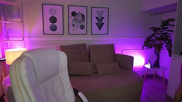 IvyGrabes online show from 07-15-26, 11:39