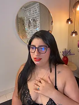 Snapshot of Sally_Dvine chatting on 06-20-26, 04:17 Sally Dvine online show from 06-20-26, 04:17