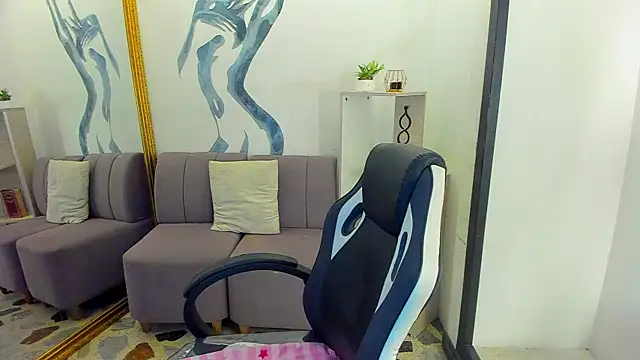 CarolineFyre online show from 02-14-26, 01:00