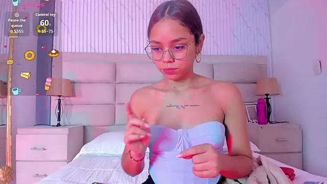 CarolineFyre online show from 02-24-26, 12:39