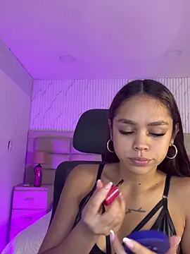 CarolineFyre online show from 04-06-26, 12:50