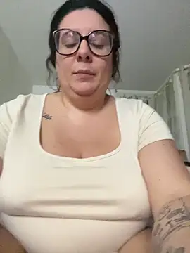 Snapshot of JasmineGlow7 chatting on 04-26-26, 09:01 JasmineGlow7 online show from 04-26-26, 09:01