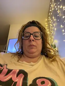 Snapshot of JasmineGlow7 chatting on 05-17-26, 09:48 JasmineGlow7 online show from 05-17-26, 09:48