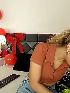 Snapshot of _Giorgiina_ chatting on 02-12-26, 12:16 Giorgiina online show from 02-12-26, 12:16