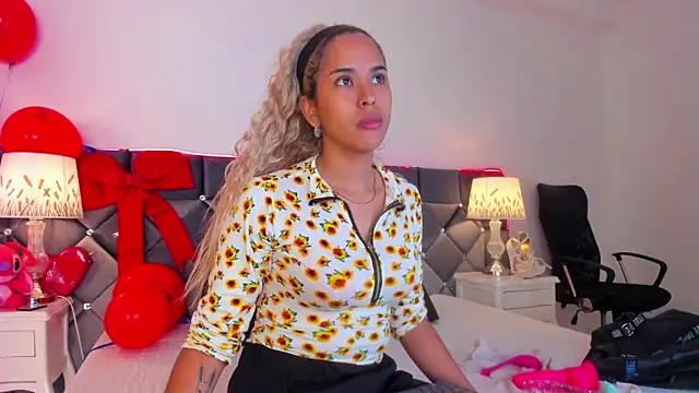 Snapshot of _Giorgiina_ chatting on 02-11-26, 12:27 Giorgiina online show from 02-11-26, 12:27