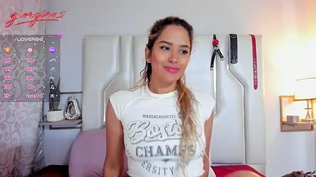 Snapshot of _Giorgiina_ chatting on 07-15-26, 12:12 Giorgiina online show from 07-15-26, 12:12