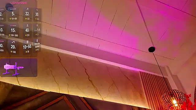 Snapshot of EmmaLovve chatting on 02-15-26, 07:51 EmmaLovve online show from 02-15-26, 07:51