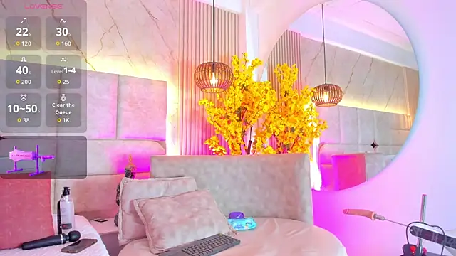 EmmaLovve online show from 04-13-26, 02:37