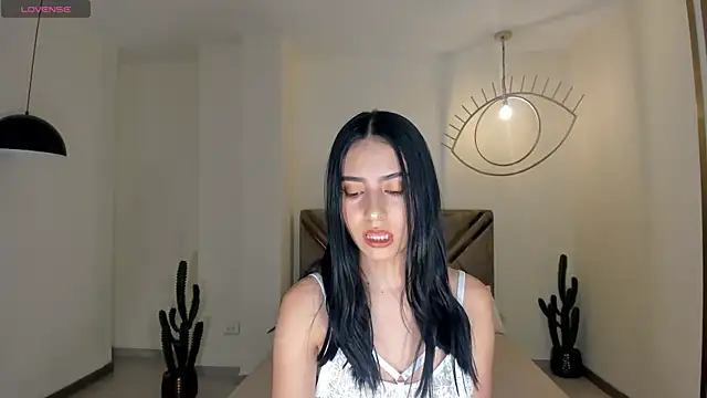 LucieMartin online show from 04-21-26, 07:31
