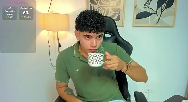 Snapshot of justin_payn14 chatting on 07-20-26, 01:13 justin payn14 online show from 07-20-26, 01:13