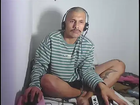 Snapshot of saddad714 chatting on 02-24-26, 08:15 saddad714 online show from 02-24-26, 08:15