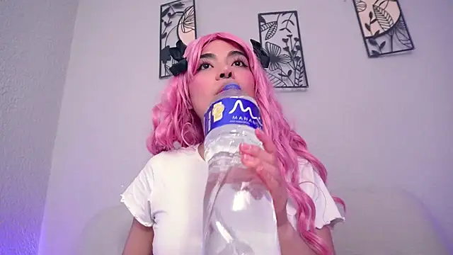 loveegirll1 online show from 03-01-26, 03:17