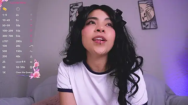 loveegirll1 online show from 03-25-26, 04:45