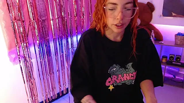 Snapshot of mere_in_redd chatting on 05-07-26, 11:46 mere in redd online show from 05-07-26, 11:46