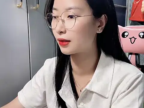 Snapshot of Linne6789 chatting on 03-02-26, 03:07 Linne6789 online show from 03-02-26, 03:07