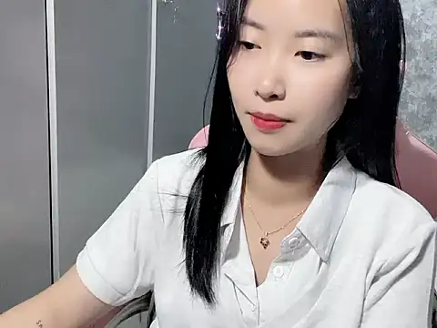 Linne6789 online show from 03-08-26, 05:49