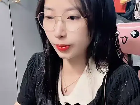 Linne6789 online show from 03-04-26, 03:14