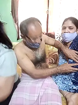 HoneyHush online show from 03-12-26, 09:35