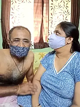 HoneyHush online show from 02-11-26, 11:43