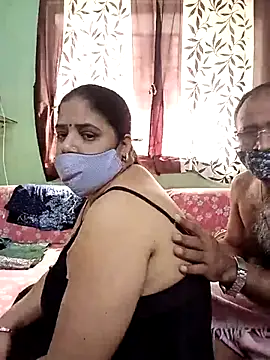 HoneyHush online show from 02-28-26, 05:18