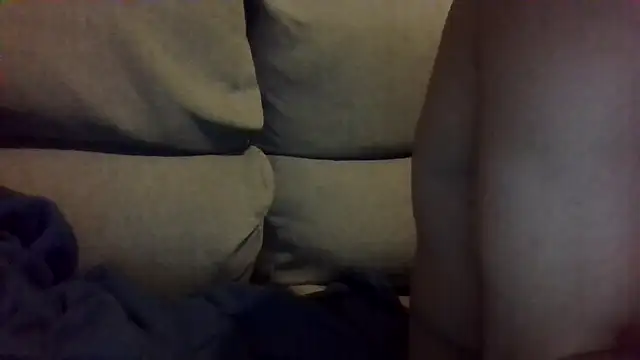 Miquelp123 online show from 03-12-26, 04:33