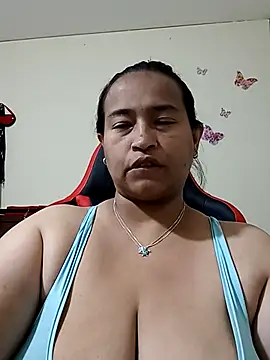 Snapshot of BustySexy_Nataly chatting on 05-05-26, 06:05 BustySexy Nataly online show from 05-05-26, 06:05